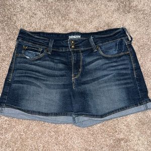 Levi Jean Shorts
